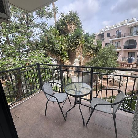 Cozy 1 Bedroom Apartment Close To The Beach Paphos Exterior foto