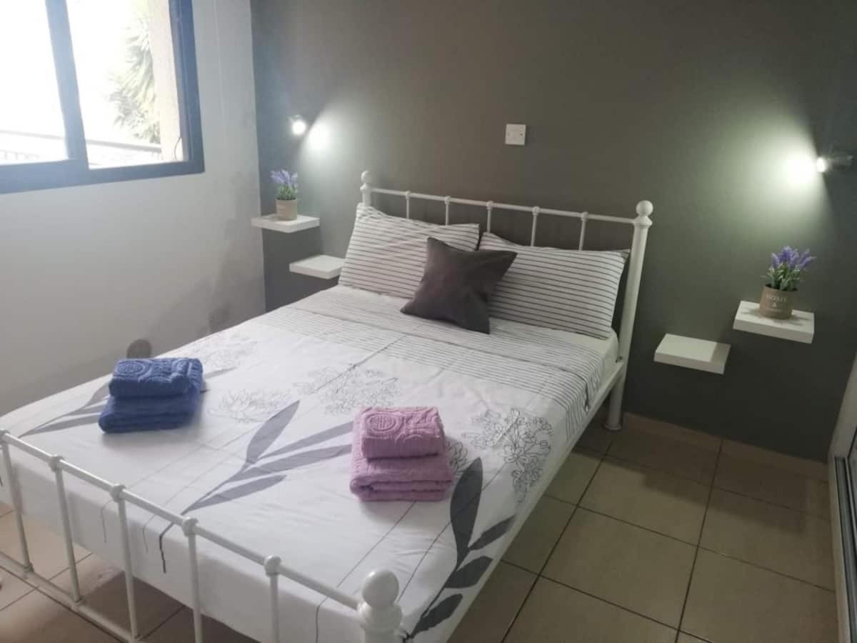 Cozy 1 Bedroom Apartment Close To The Beach Paphos Exterior foto